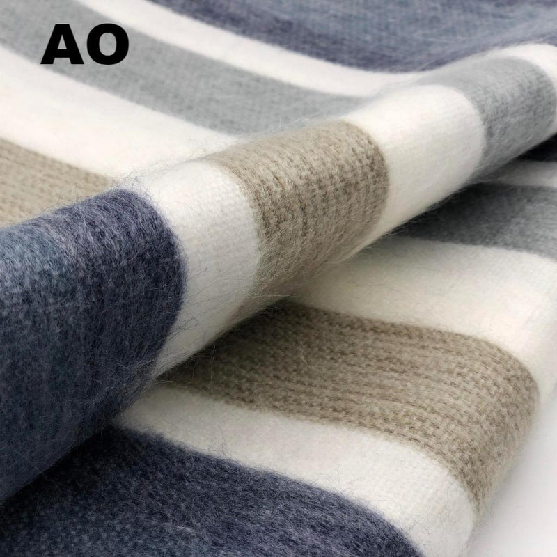 Load image into Gallery viewer, Alpaca Bed Blanket - Striped
