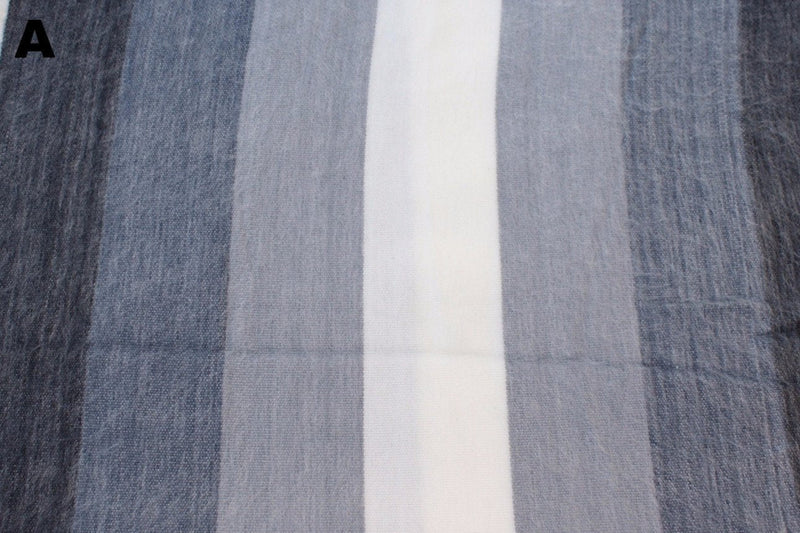 Load image into Gallery viewer, Alpaca Bed Blanket - Striped
