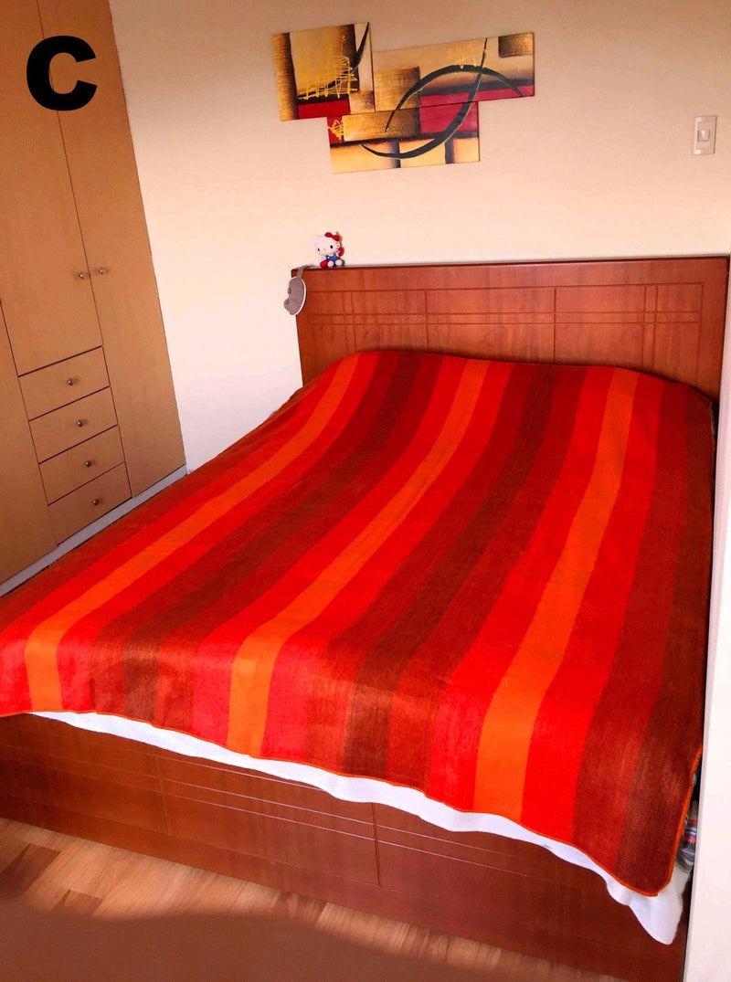Load image into Gallery viewer, Alpaca Bed Blanket - Striped
