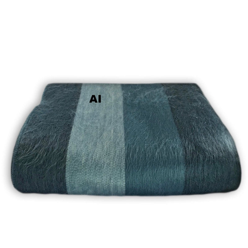 Load image into Gallery viewer, Alpaca Bed Blanket - Striped

