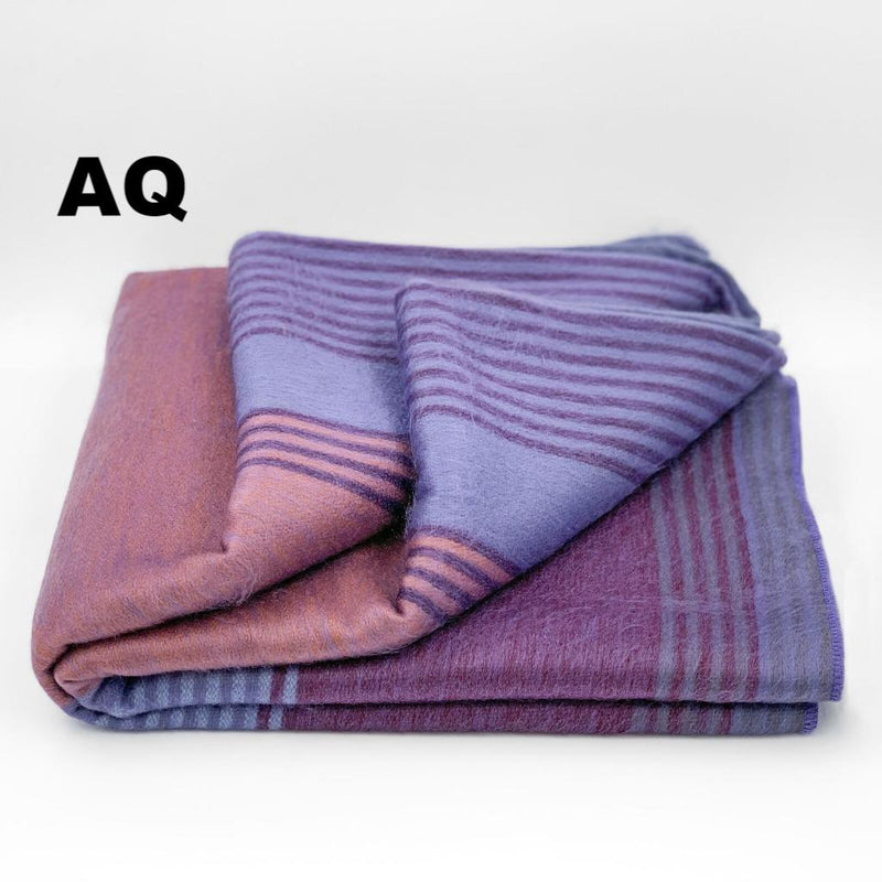 Load image into Gallery viewer, Alpaca Bed Blanket - Striped
