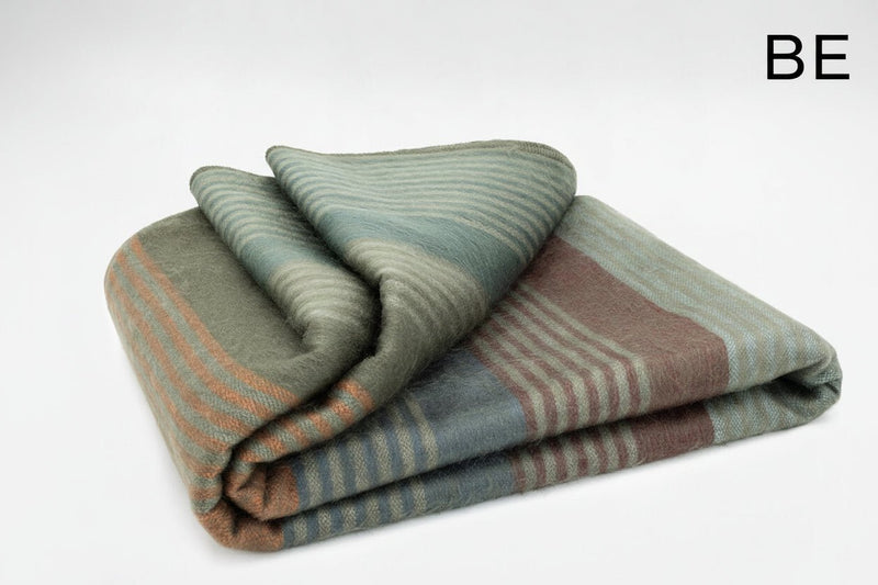 Load image into Gallery viewer, Alpaca Bed Blanket - Striped

