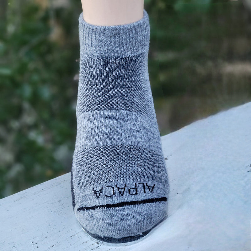 Load image into Gallery viewer, Alpaca Golf/Sport Socks
