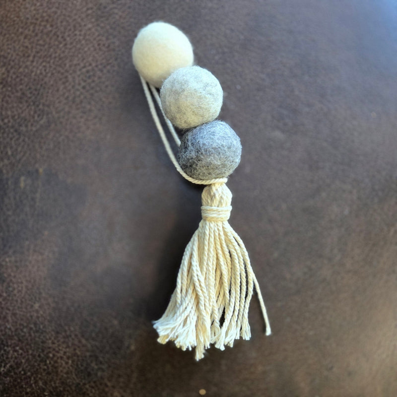 Load image into Gallery viewer, Alpaca Wool Felt Diffuser
