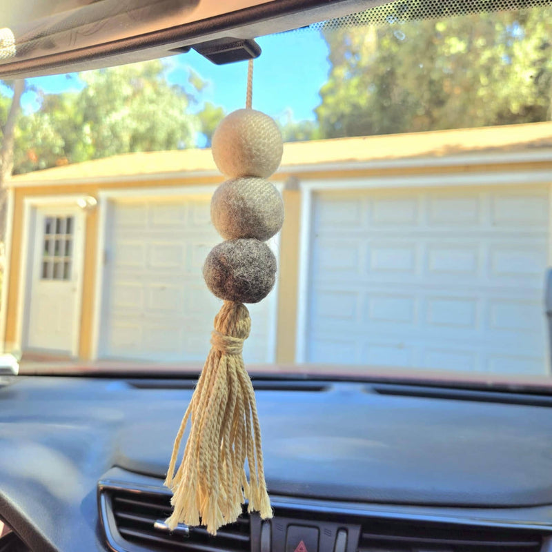 Load image into Gallery viewer, Alpaca Wool Felt Diffuser
