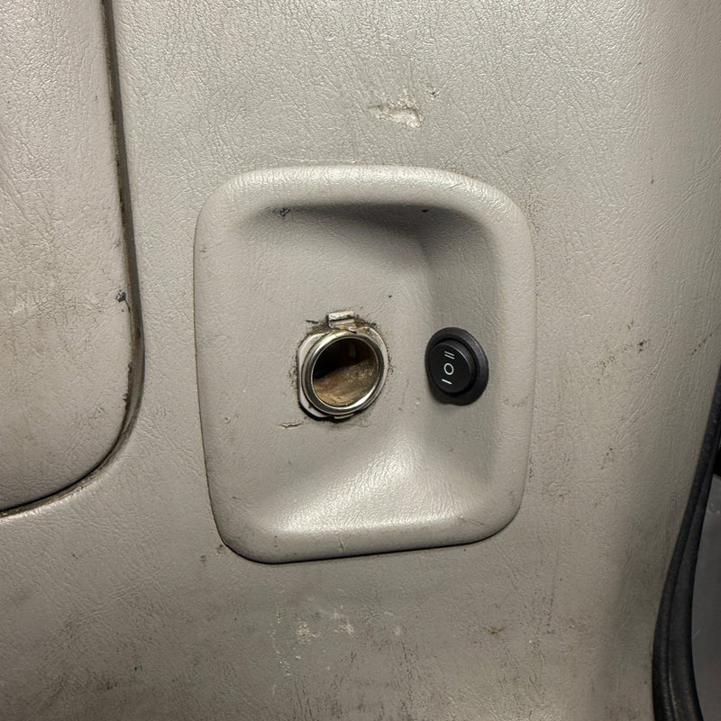 Load image into Gallery viewer, Always-On Rear Window Switch Harness for 3rd Gen 4Runner (1996–2000)
