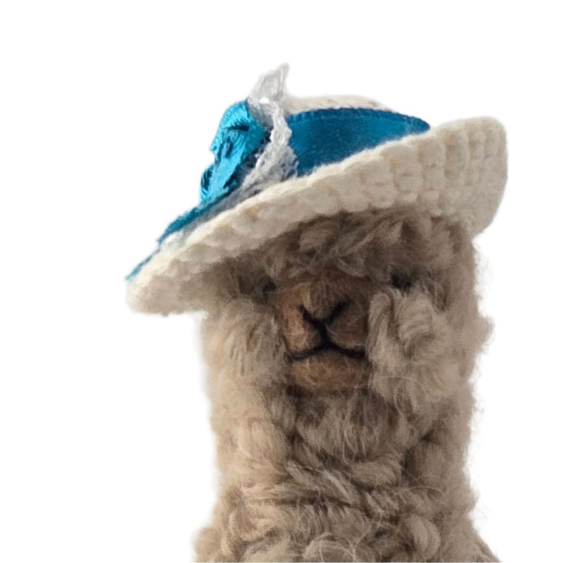 Load image into Gallery viewer, Arequipa Dancer Alpacadorable Figurine
