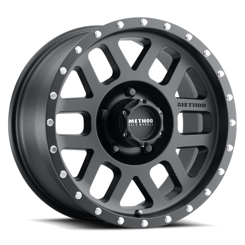 Load image into Gallery viewer, Method MR306 Mesh 17x8.5 0mm Offset 5x4.5 83mm CB Matte Black Wheel
