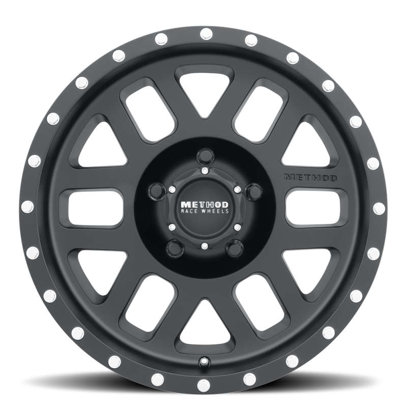 Load image into Gallery viewer, Method MR306 Mesh 18x9 -12mm Offset 5x5 94mm CB Matte Black Wheel
