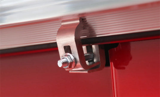 Access Tonnosport 17-19 NIssan Titan 5-1/2ft Bed (Clamps On w/ or w/o Utili-Track) Roll-Up Cover 22030229