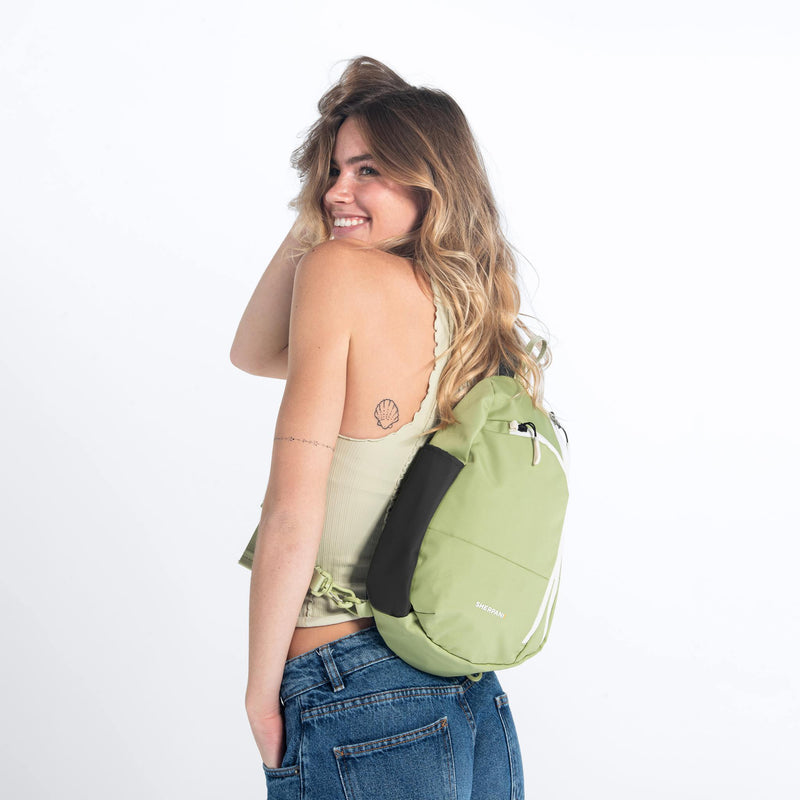 Load image into Gallery viewer, Wayfarer | Convertible Sling - Palm Green
