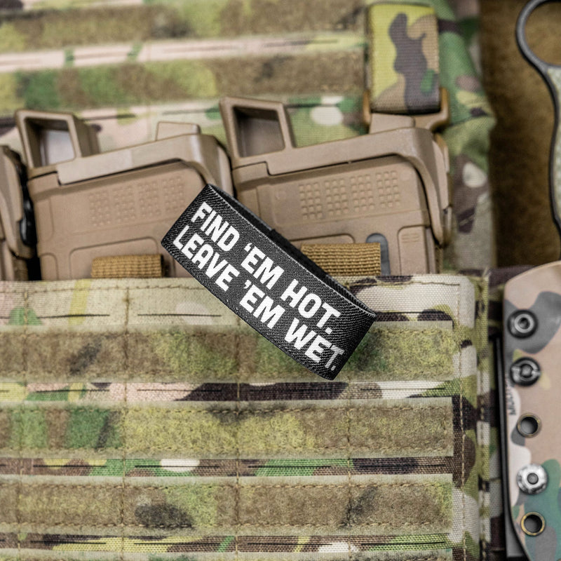 Load image into Gallery viewer, Reversible Elastic Wristband Bracelet
