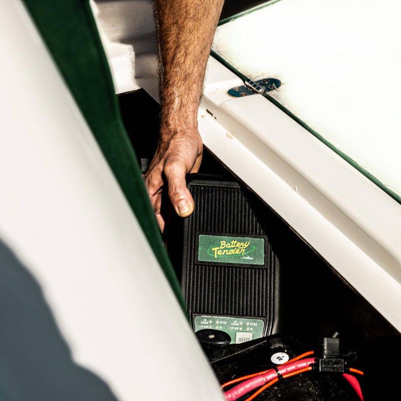 Load image into Gallery viewer, 2-Bank Selectable 12V or 6V, 6 AMP Battery Charger
