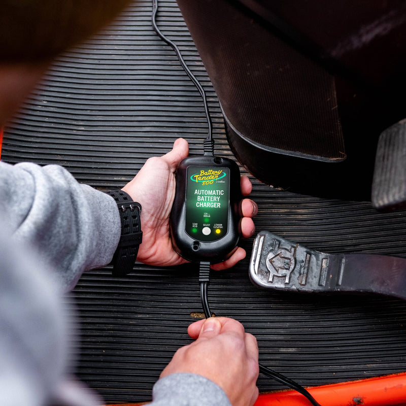 Load image into Gallery viewer, Battery Tender® Weather Resistant 12V 800mA Battery Charger and Maintainer
