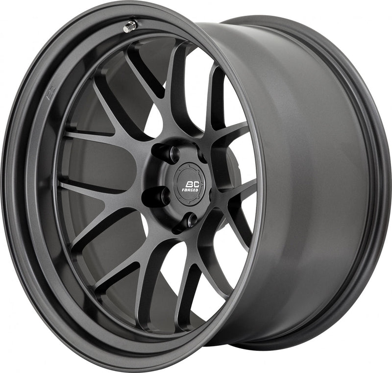 Load image into Gallery viewer, BC Forged TD02 TD Series 1-Piece Monoblock Forged Wheel

