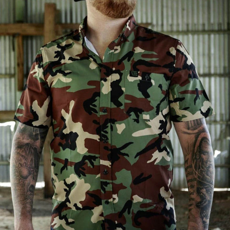 Load image into Gallery viewer, LIGHT WEIGHT BUTTON UP SHORT SLEEVE
