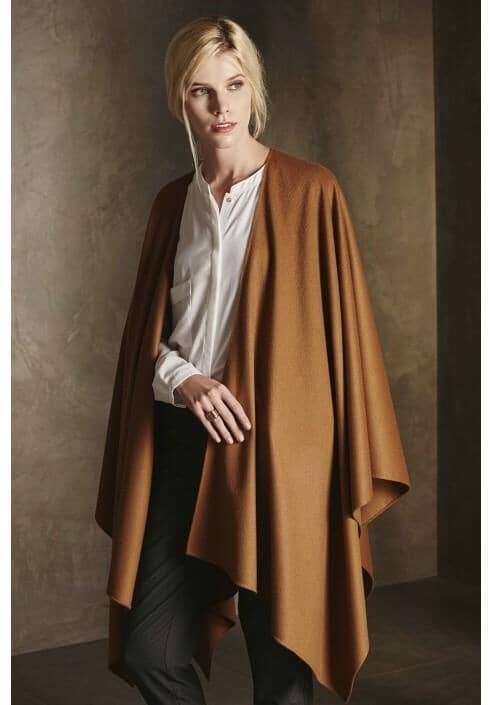 Load image into Gallery viewer, Betty 100% Vicuna Cape

