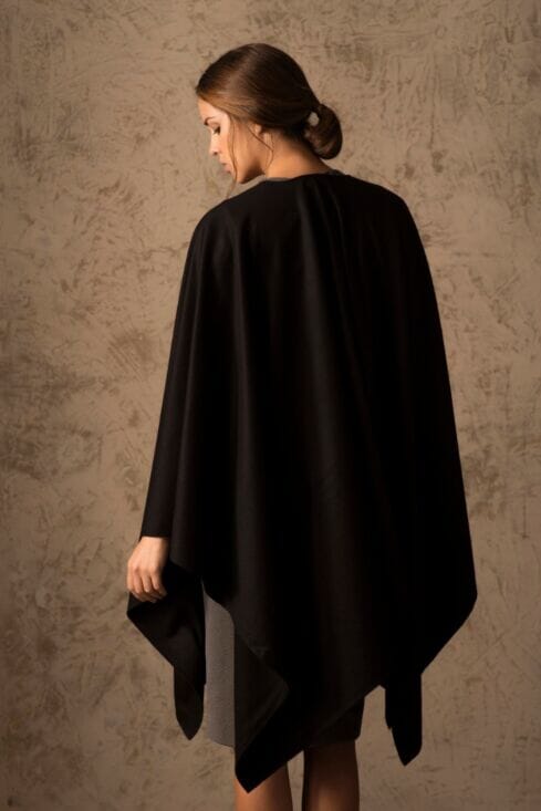 Load image into Gallery viewer, Betty 100% Vicuna Cape
