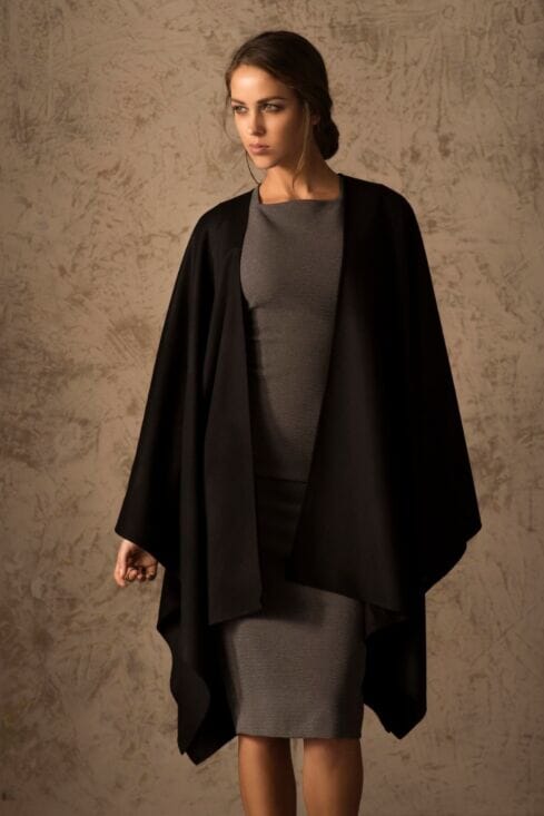 Load image into Gallery viewer, Betty 100% Vicuna Cape
