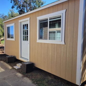 Load image into Gallery viewer, Blissful Alpaca Wine Glass
