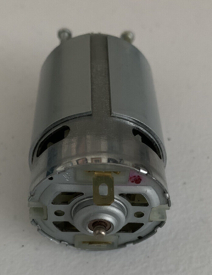 Load image into Gallery viewer, Brand New Power Wheels Fisher Price 7R Motor for 19T Gearbox 00968-9015 - High-Quality Replacement Part
