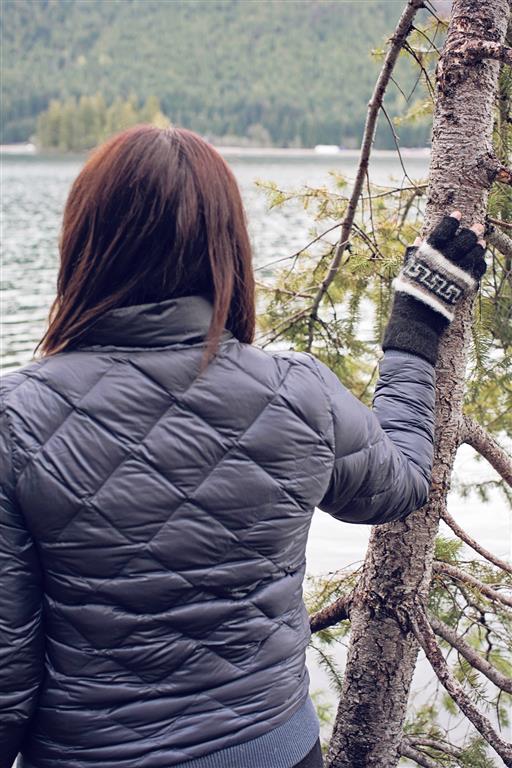 Load image into Gallery viewer, Brushed Pattern Fingerless Alpaca Gloves
