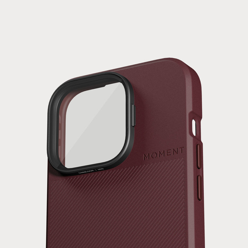 Load image into Gallery viewer, CineBloom Snap-On Filter iPhone 15 Pro &amp; 15 Pro Max

