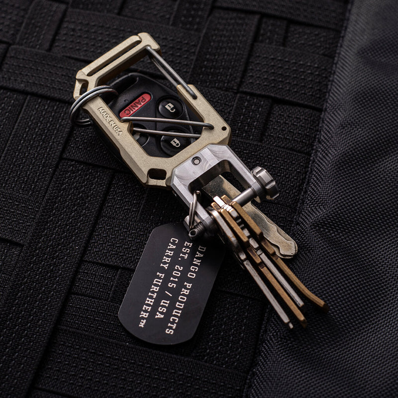 Load image into Gallery viewer, Carabiner &amp; Shackle
