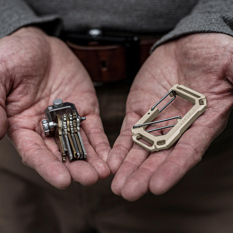 Load image into Gallery viewer, Carabiner &amp; Shackle
