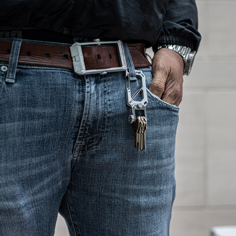 Load image into Gallery viewer, Carabiner &amp; Shackle
