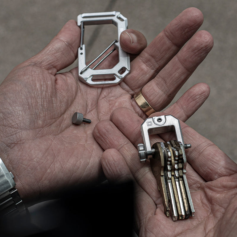 Load image into Gallery viewer, Carabiner &amp; Shackle
