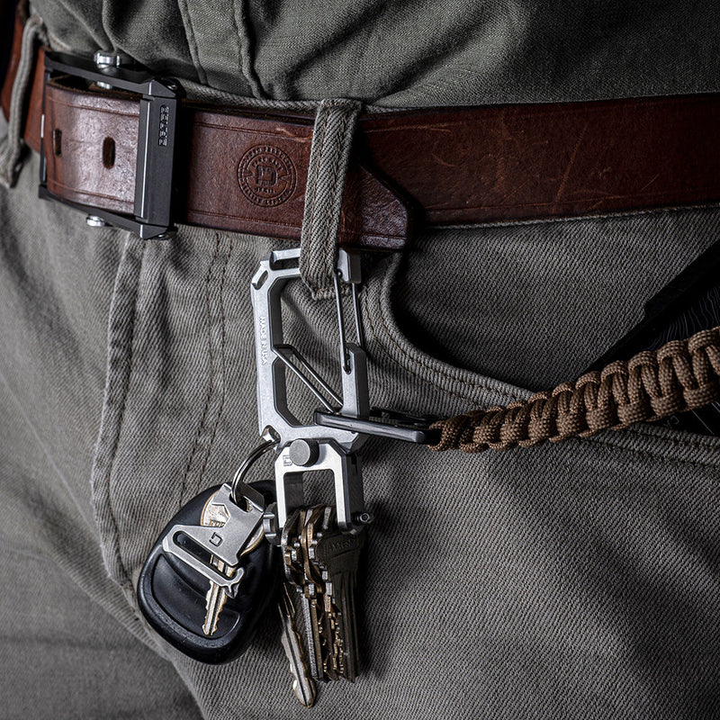 Load image into Gallery viewer, Carabiner &amp; Shackle
