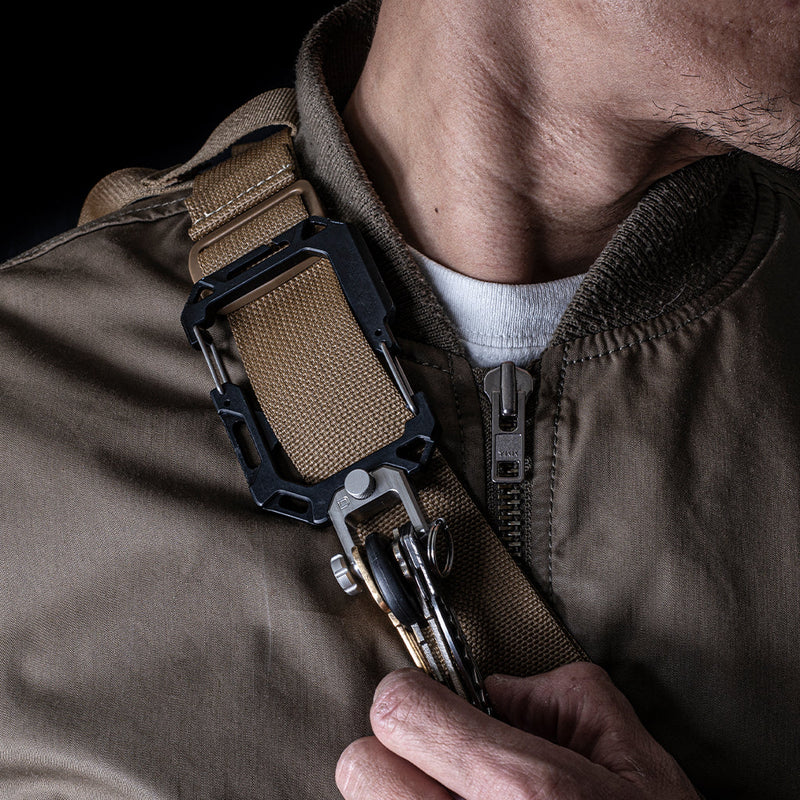 Load image into Gallery viewer, Carabiner XL &amp; Shackle
