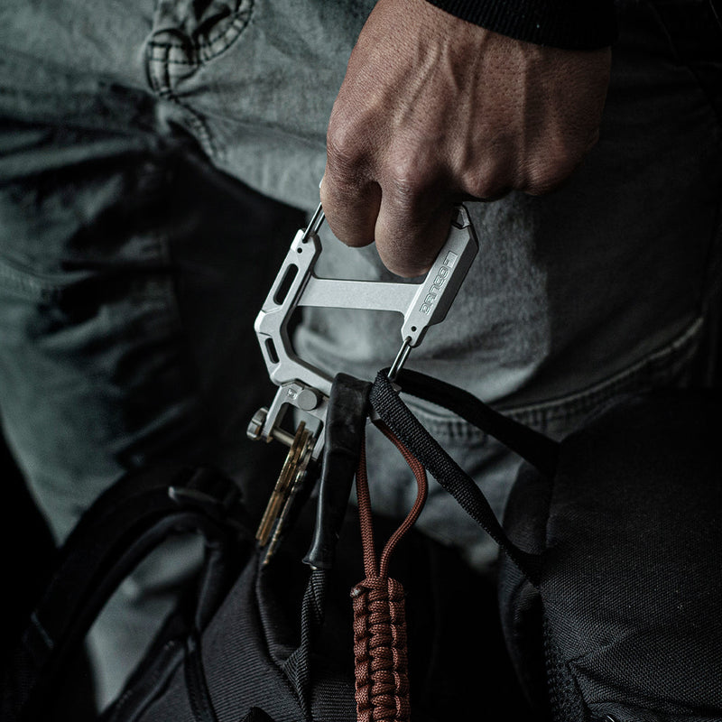 Load image into Gallery viewer, Carabiner XL &amp; Shackle
