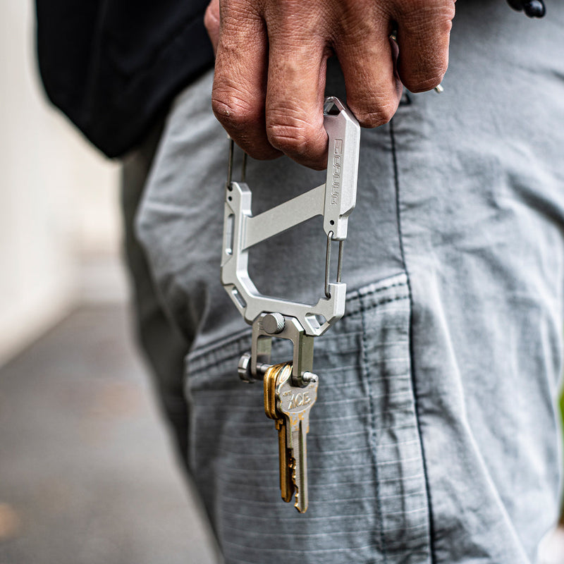 Load image into Gallery viewer, Carabiner XL &amp; Shackle
