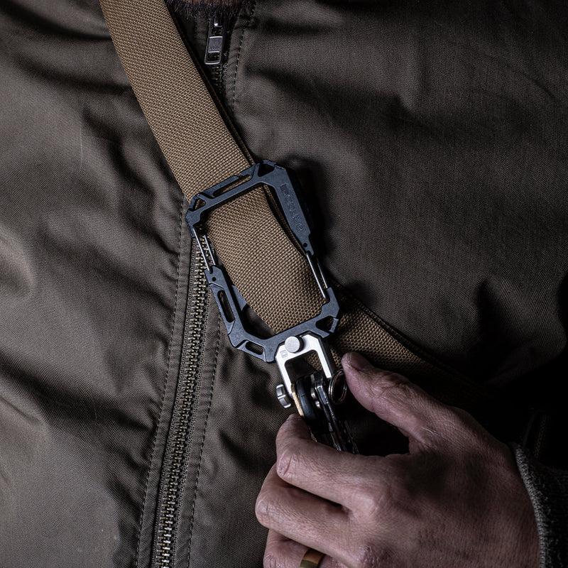 Load image into Gallery viewer, Carabiner XL &amp; Shackle

