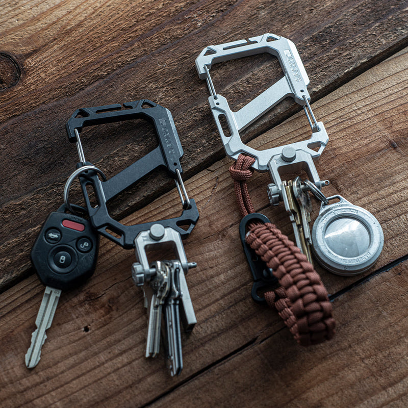 Load image into Gallery viewer, Carabiner XL &amp; Shackle
