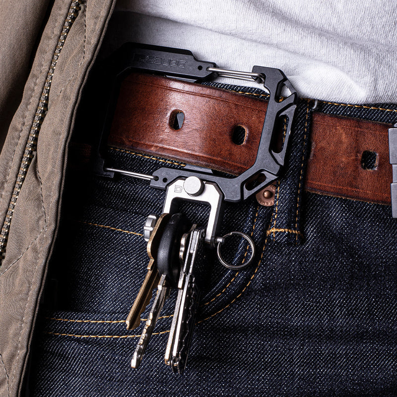 Load image into Gallery viewer, Carabiner XL &amp; Shackle
