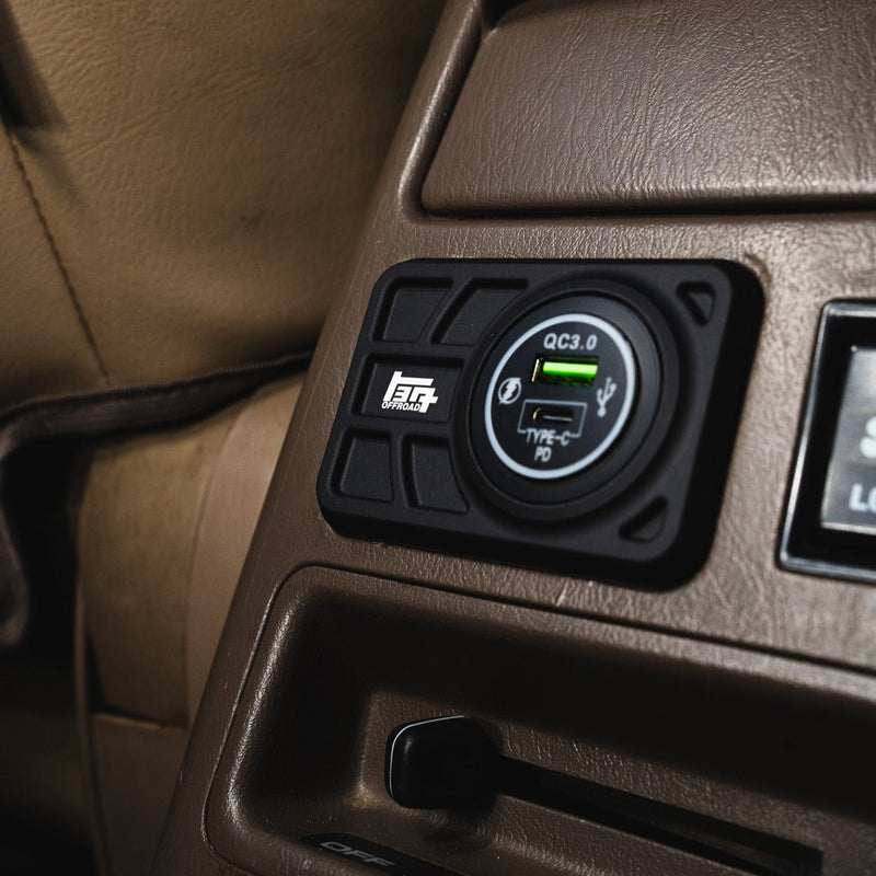 Load image into Gallery viewer, Center Console USB 12V Power Panel | Billet Aluminum | Replaces Ashtray | 1996 - 2002 4Runner
