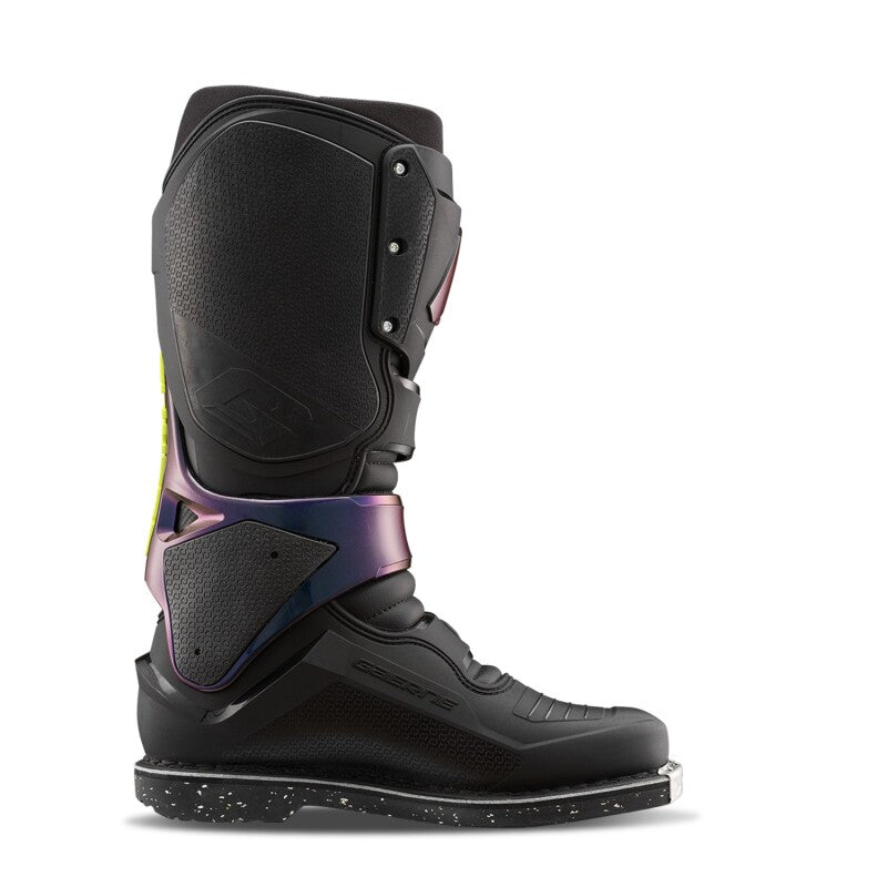 Load image into Gallery viewer, Gaerne SG22 Boot Chameleon Size - 7
