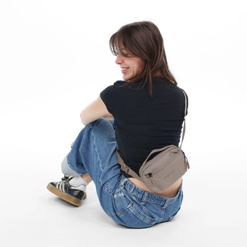 Load image into Gallery viewer, Hyk | Hip Pack - Chromatic Black
