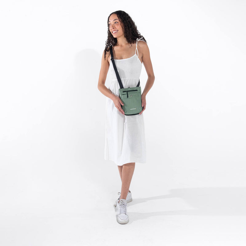 Load image into Gallery viewer, Prima AT | Travel Crossbody - Houndstooth Print
