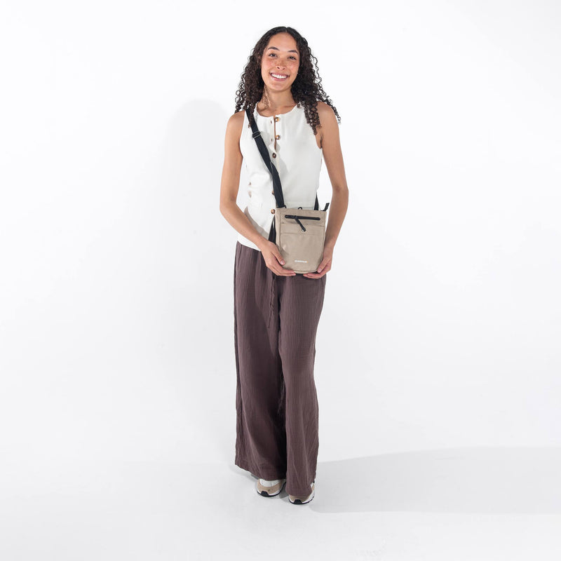 Load image into Gallery viewer, Prima AT | Travel Crossbody - Houndstooth Print

