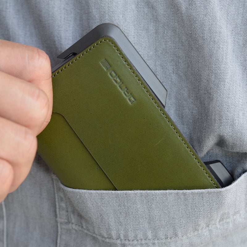 Load image into Gallery viewer, D01 Dapper™ Bifold Wallet

