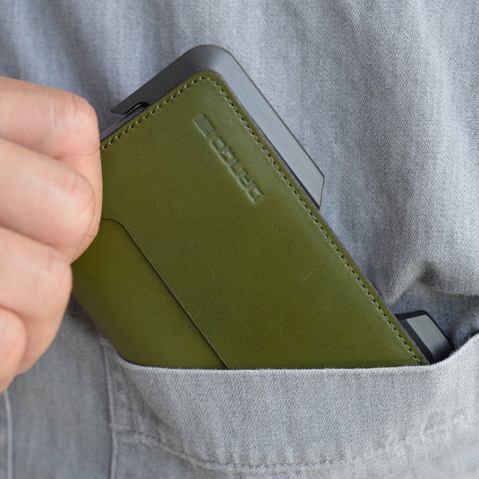 D01 Dapper™ Bifold Wallet