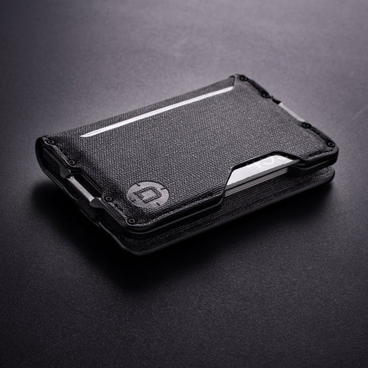 D03 Dapper™ Bifold Wallet