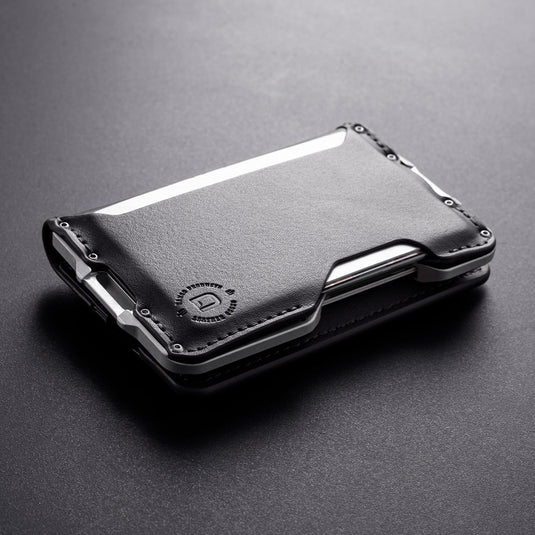 D03 Dapper™ Bifold Wallet