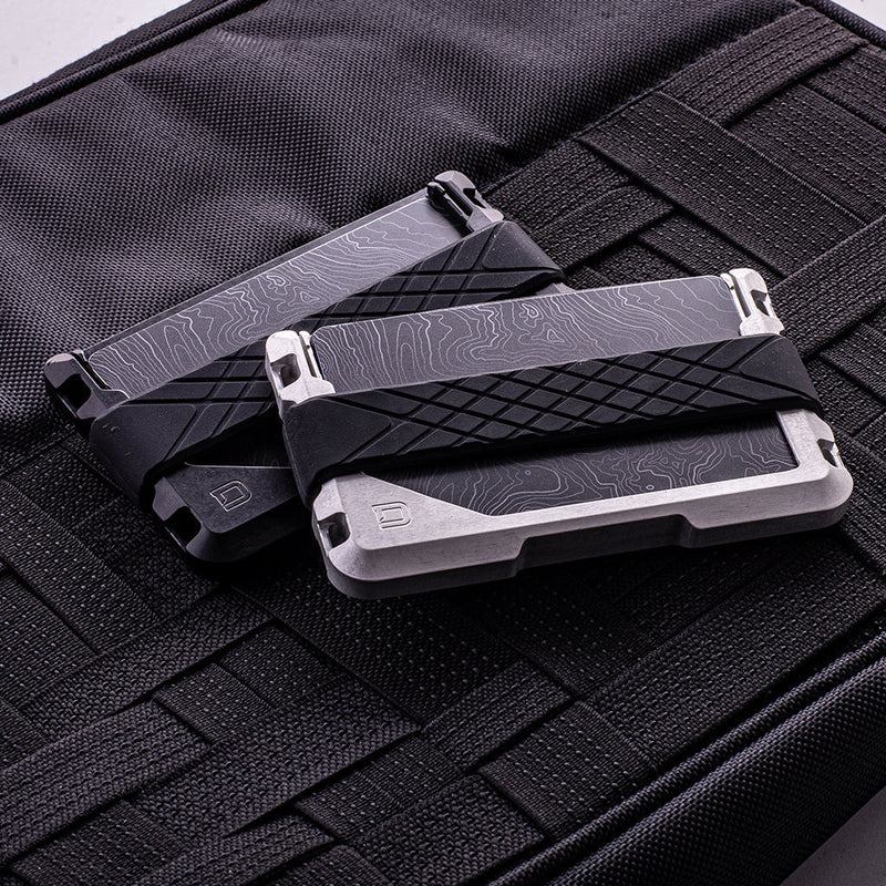 Load image into Gallery viewer, D03 Lite Dapper Rail Wallet
