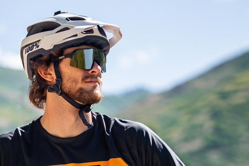 Load image into Gallery viewer, 100% Altec Helmet - White - L/XL 80032-000-18
