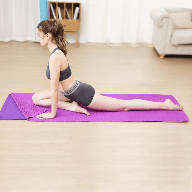 Load image into Gallery viewer, JupiterGear Premium Absorption Hot Yoga Mat Towel with Slip-Resistant Grip Dots
